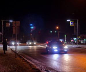 Проведено роботи по влаштуванню  освітлення пішохідного переходу на вул. Мазепи 183,  корпус 1