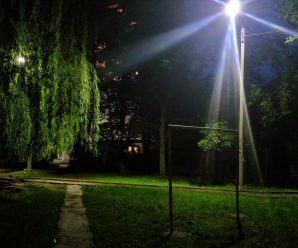 Працівниками КП “Івано-Франківськміськсвітло” проведено комплекс робіт з реконструкції мереж освітлення дворової території по вул. Млинарській.