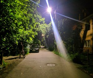 Освітлення дворової території по вул. А. Волошина.