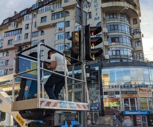 Відновлено роботу світлофорних  об’єктів на перехресті вулиць Тисменицька-Юності та Галицька-Тролейбусна