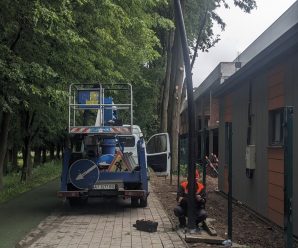 Планові та аварійні роботи з обслуговування освітлення на вулицях Симоненка, Заклинських, Блавацького, Гаркуші