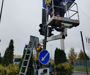 Планові та аварійні роботи з обслуговування освітлення на вулицях Крайківського, Коновальця, Тролейбусна, Івана Павла ІІ